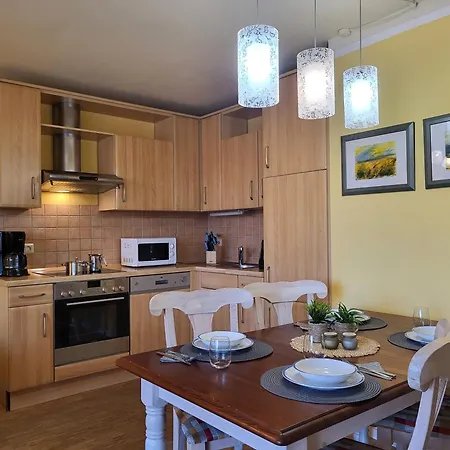 Strandhaus Jonathan 1 شقة فاستروم